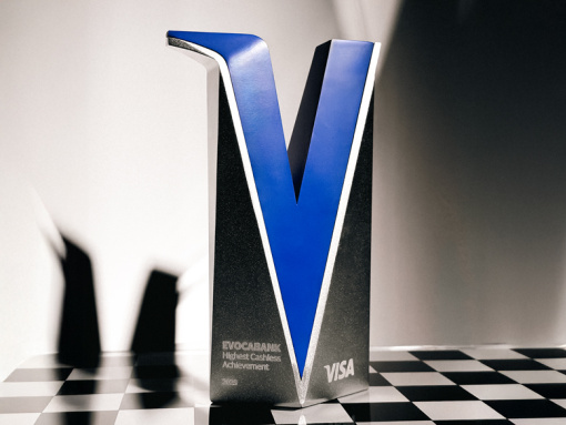 Награда Visa для Evocabank: Highest Cashless Achievement